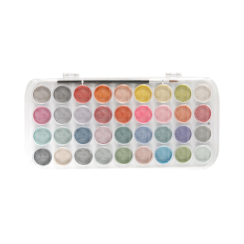 What are the characteristics of high-quality watercolor paint
