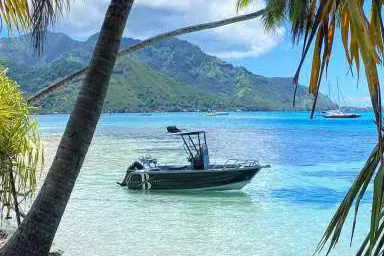 Considerations for Choosing a Travel Boat