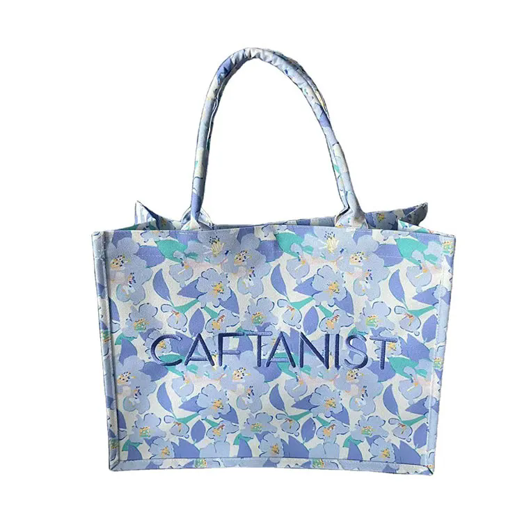 Cotton Tote Bags: The Perfect Blend of Functionality and Sustainability