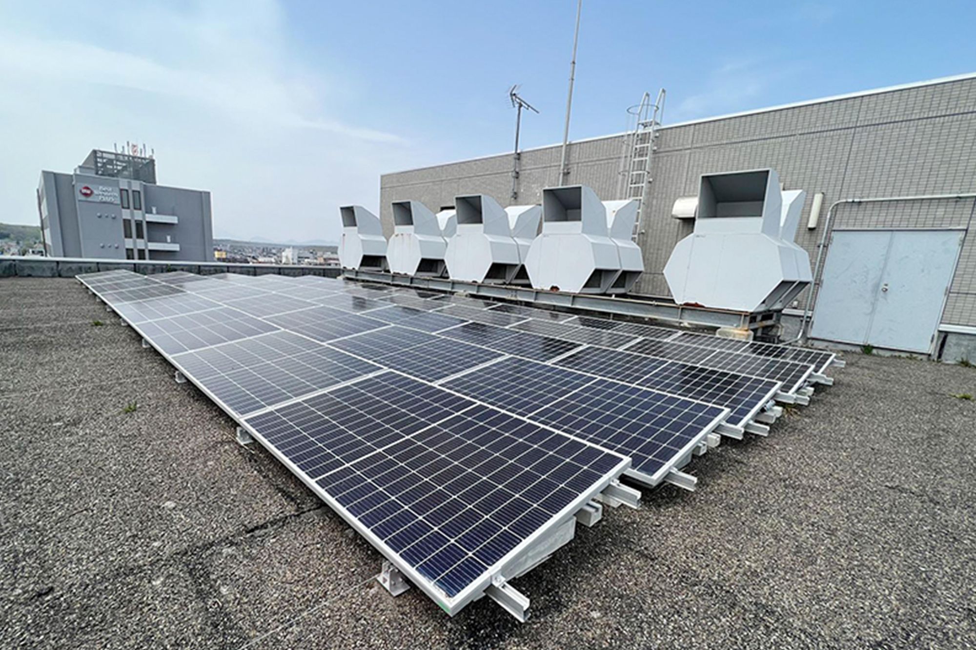 China Leading Flat Roof Solar Mounting Systems: Top Supplier for Concrete Installations