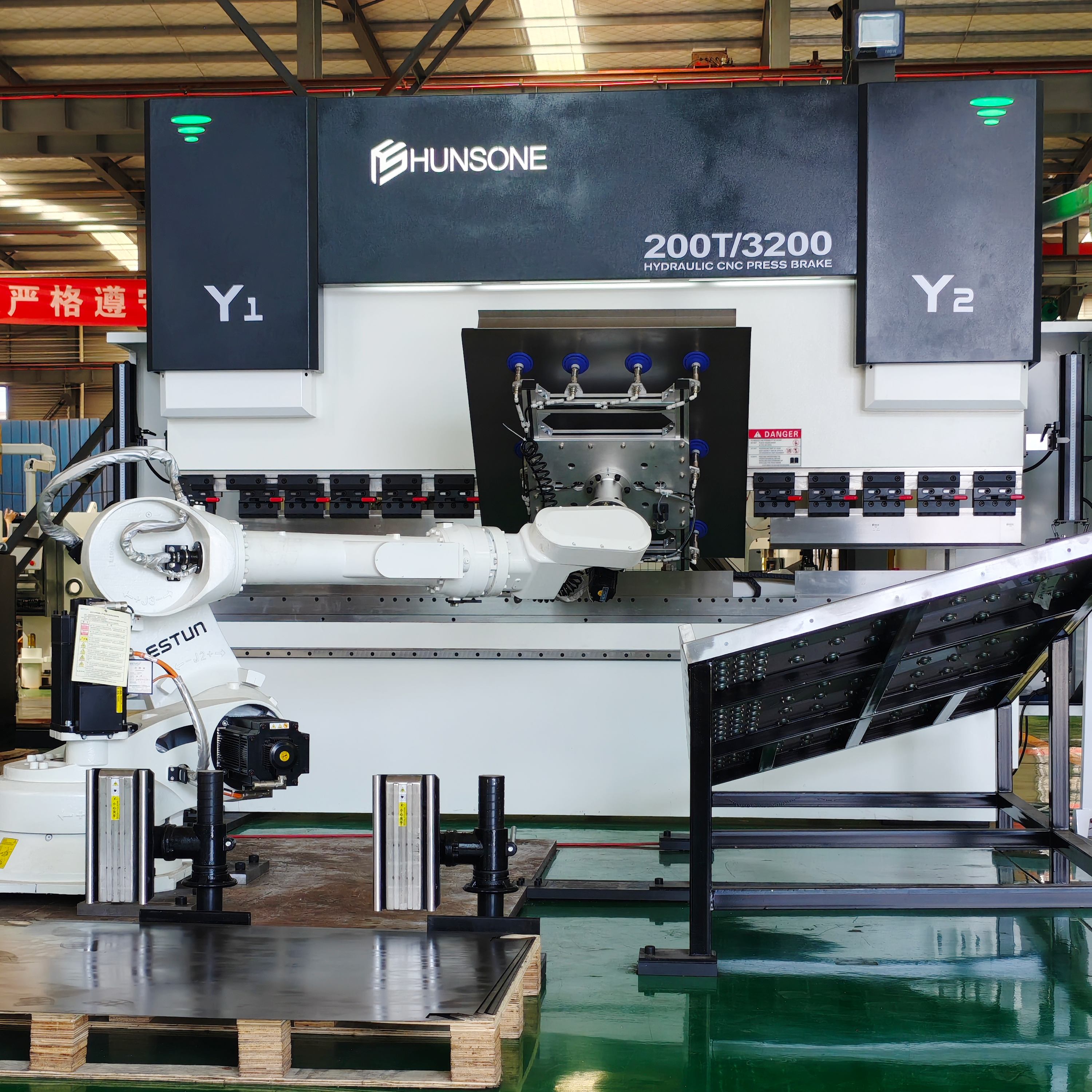 China Robotic Bending Redefines Precision Metal Forming